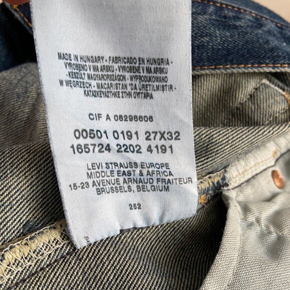 VINTAGE LEVIS 501 DARK BLUE WASH RED TAB DENIM JEANS 27 x 32 30 - Picture 7 of 7